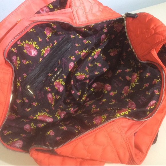 Betsey Johnson Pink Quilted Floral Interior Purse Bag Top Zip Black Accents - Picture 5 of 8